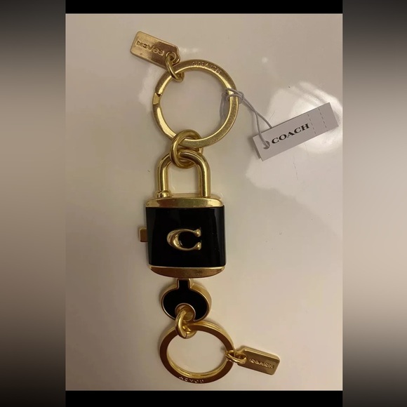 NWT COACH Lock And Key Bag Charm Key Ring C1679 BLACK - Picture 1 of 12